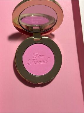 Too Faced Blush - candy clouds cool pink NWT